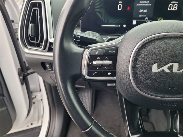 Used 2024 Kia Sorento S image 19