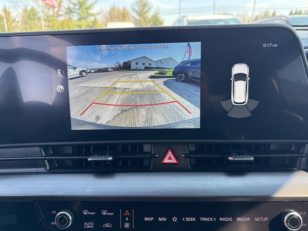Used 2025 Kia Sportage EX image 10