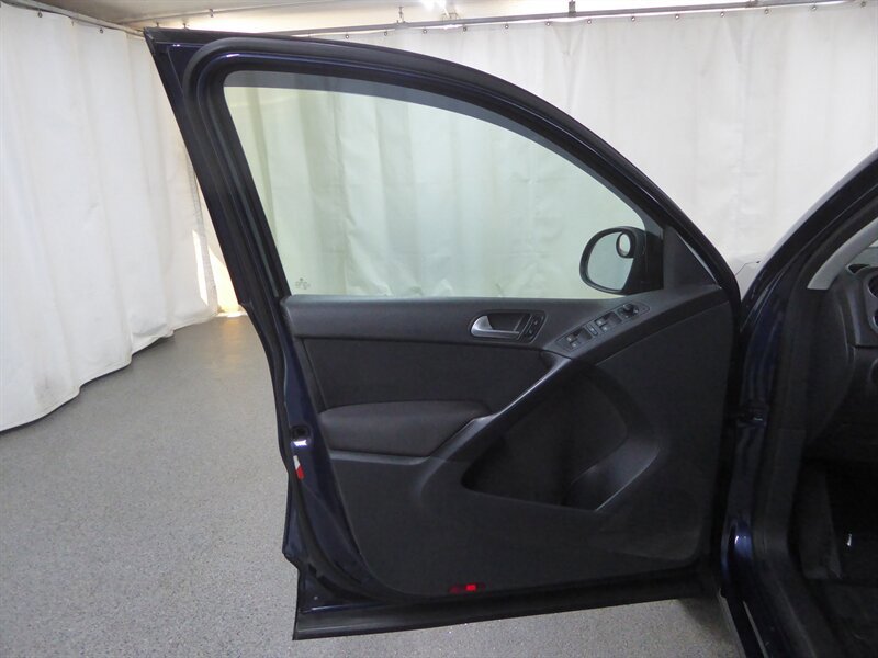 Used 2013 Volkswagen Tiguan S FWD image 18