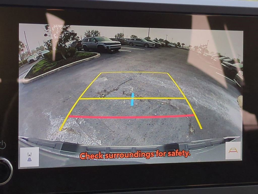 Used 2025 Toyota Tacoma SR5 image 21