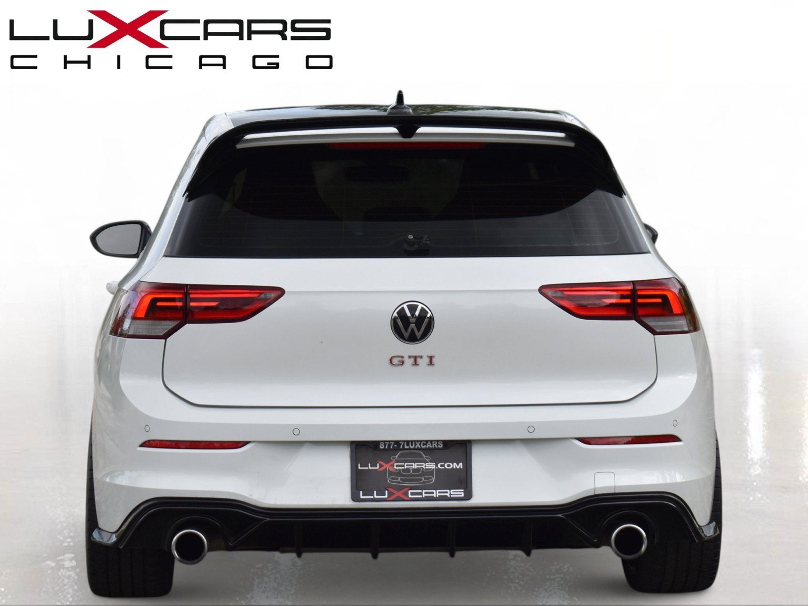 Used 2023 Volkswagen GTI 40th Anniversary Edition FWD image 9