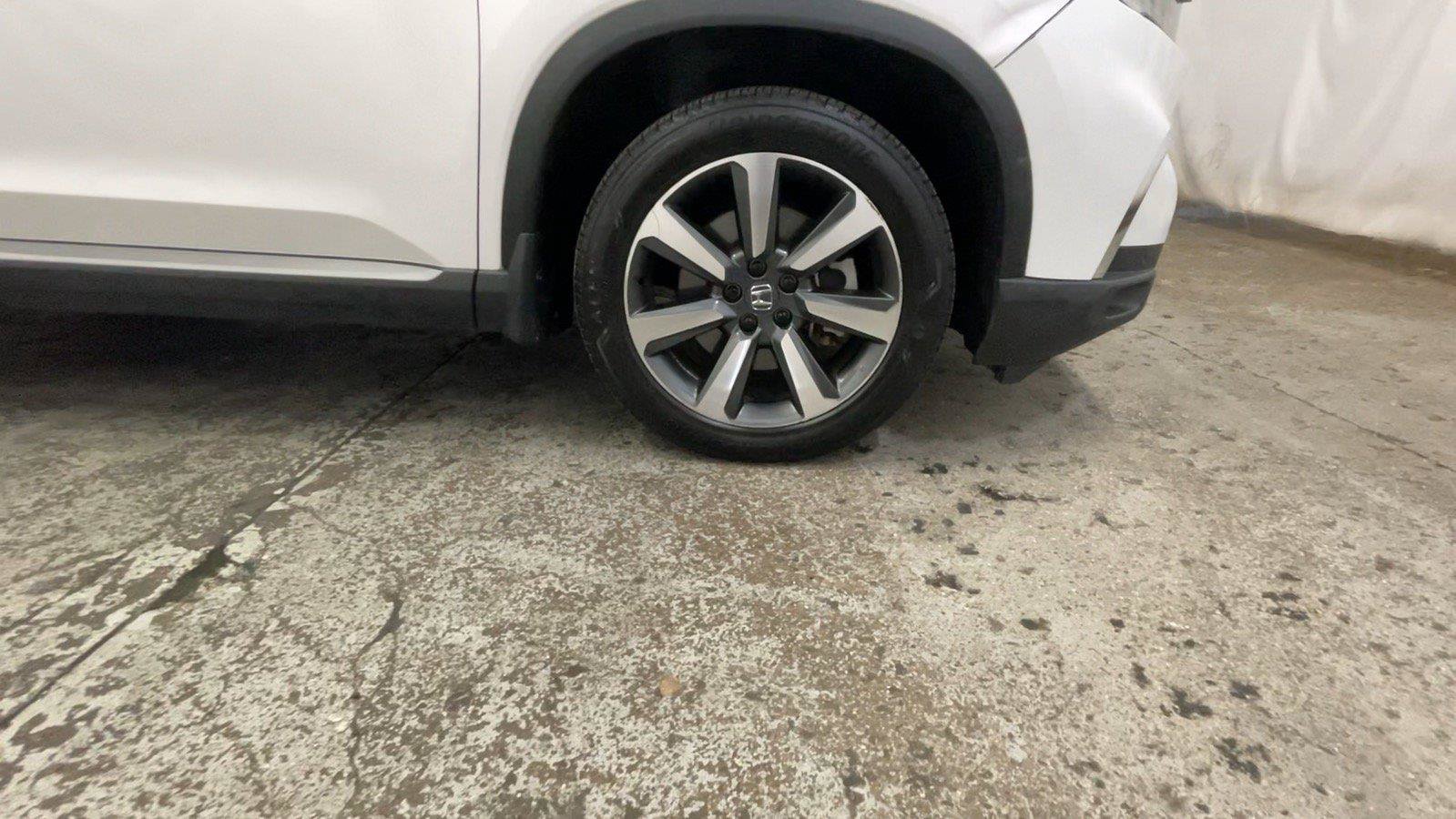 Used 2025 Honda Pilot Elite image 14