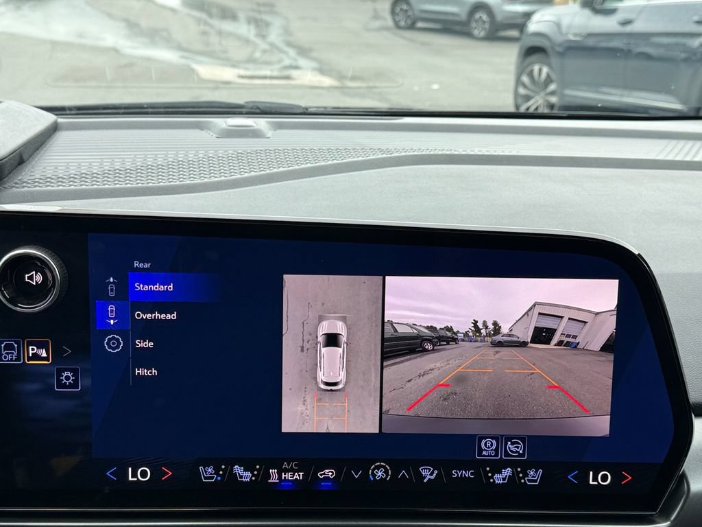 New 2026 Chevrolet Equinox EV RS w/ Convenience Package II FWD image 18