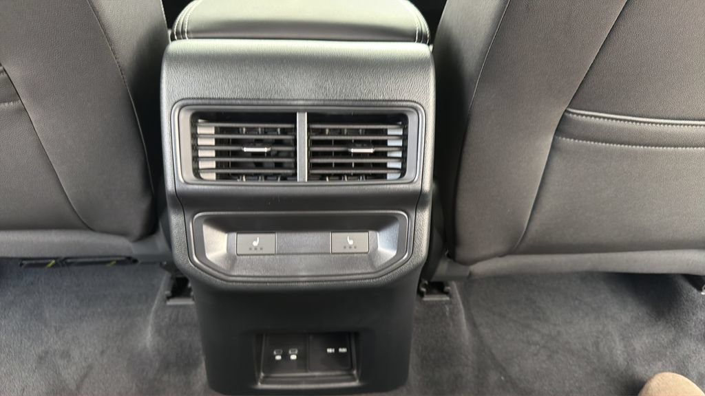 New 2026 Volkswagen Atlas Cross Sport SEL AWD/4WD image 28