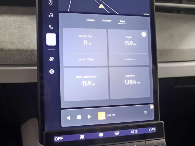 Used 2023 Fisker Ocean Extreme image 22