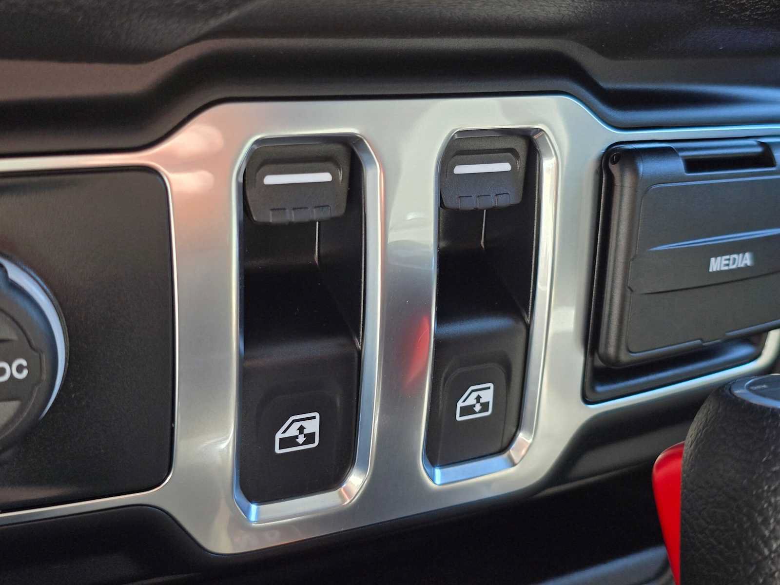 Used 2024 Jeep Wrangler Sport AWD/4WD image 23