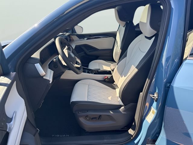 New 2026 Volkswagen Tiguan SEL R-Line AWD/4WD image 15
