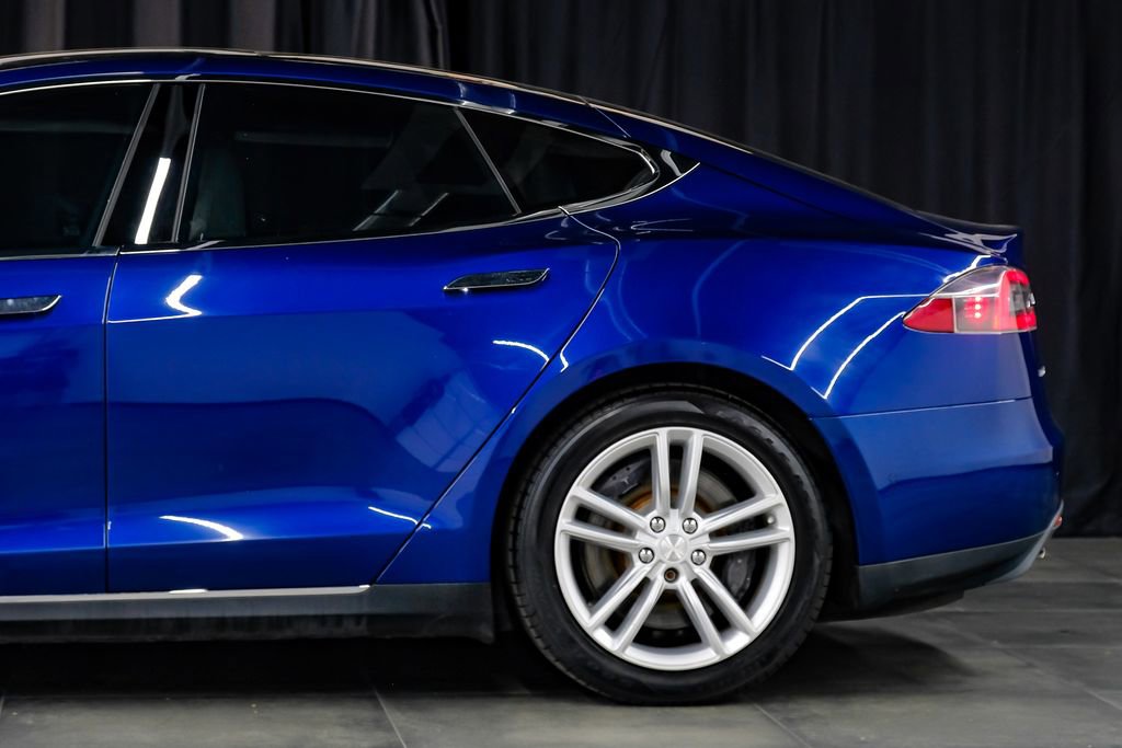 Used 2016 Tesla Model S 70 image 18