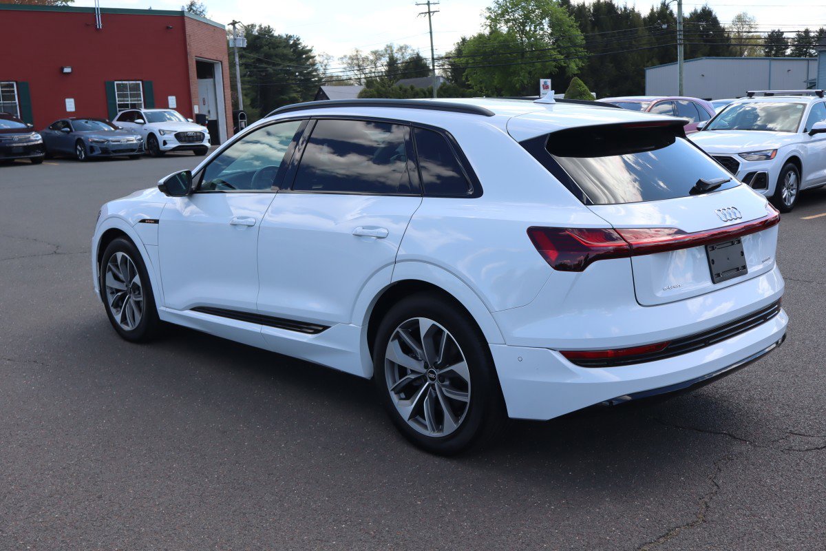 Used 2021 Audi e-tron Premium Plus w/ Premium Plus Package AWD/4WD image 8