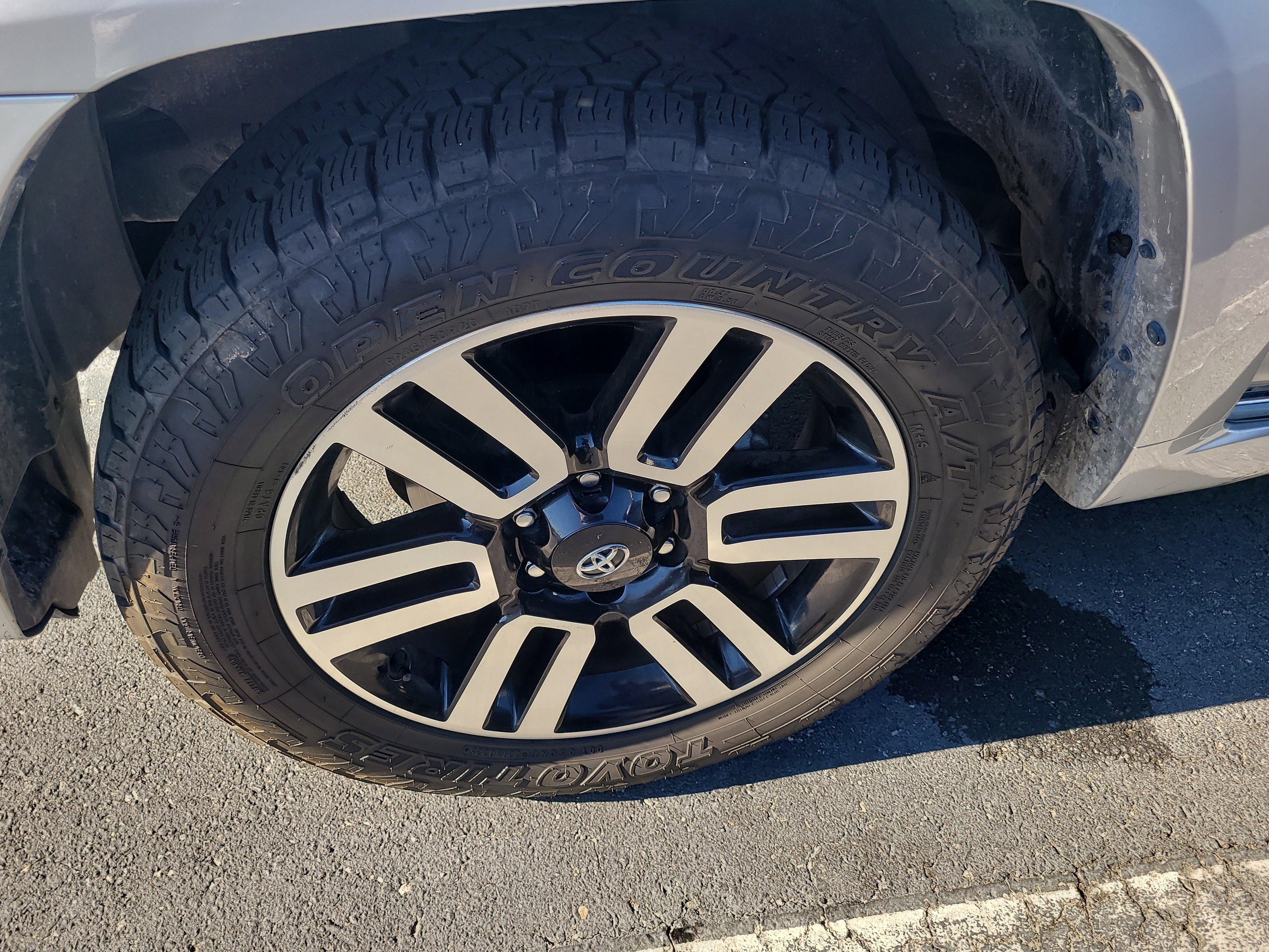 Used 2022 Toyota 4Runner Limited image 8