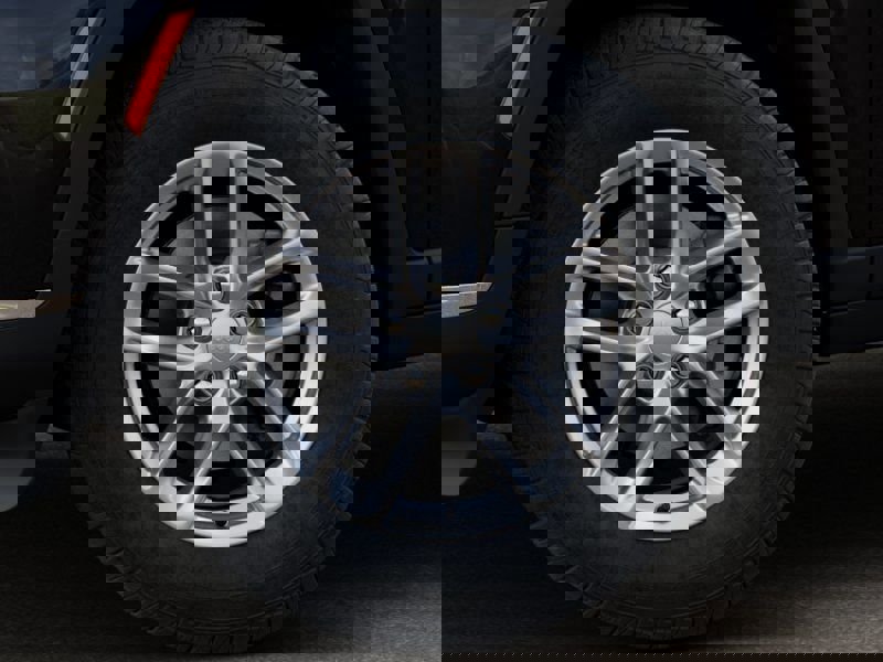 New 2025 Jeep Grand Cherokee L Laredo w/ Luxury Tech Group I image 9