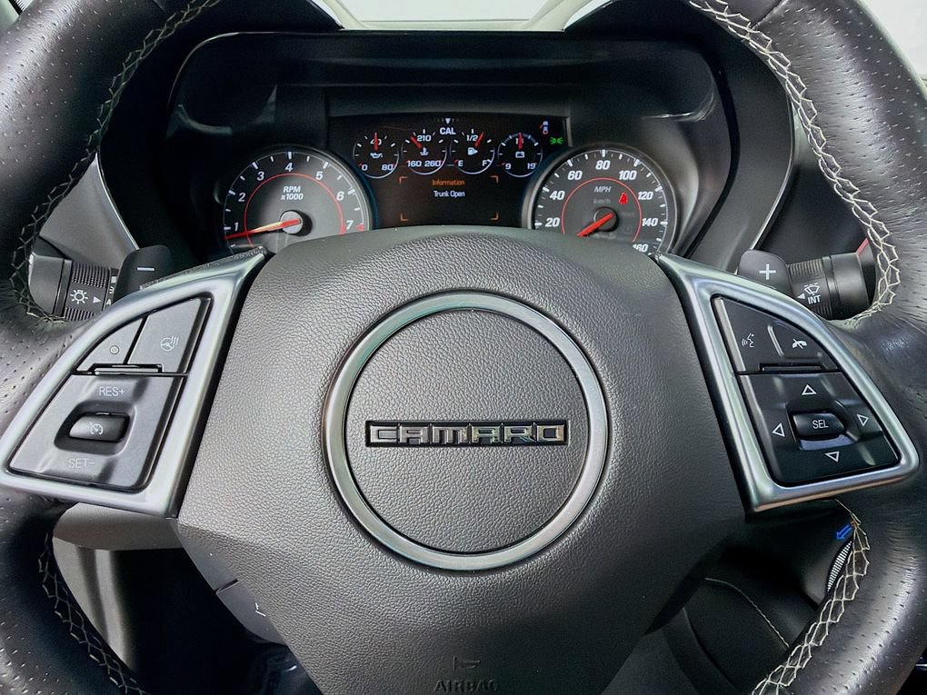 Used 2018 Chevrolet Camaro LT RWD image 16