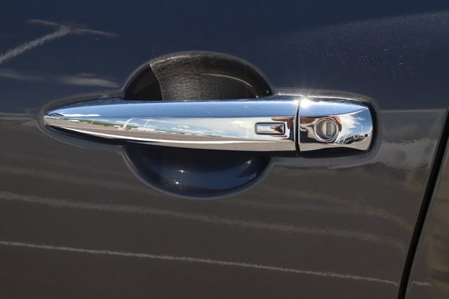 Used 2025 Nissan Altima 2.5 SV FWD image 9