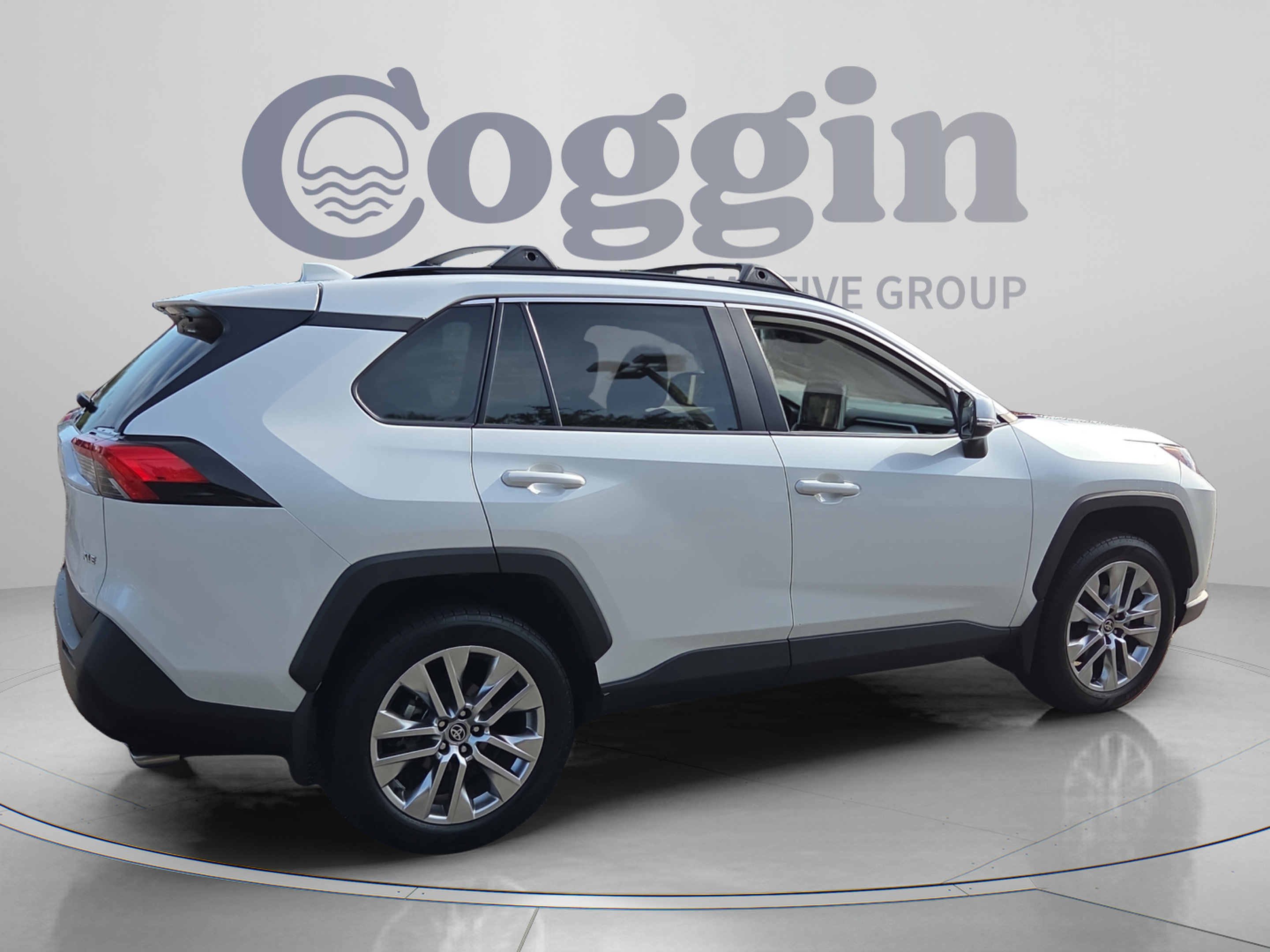 Used 2024 Toyota RAV4 XLE Premium w/ Weather Package FWD image 5