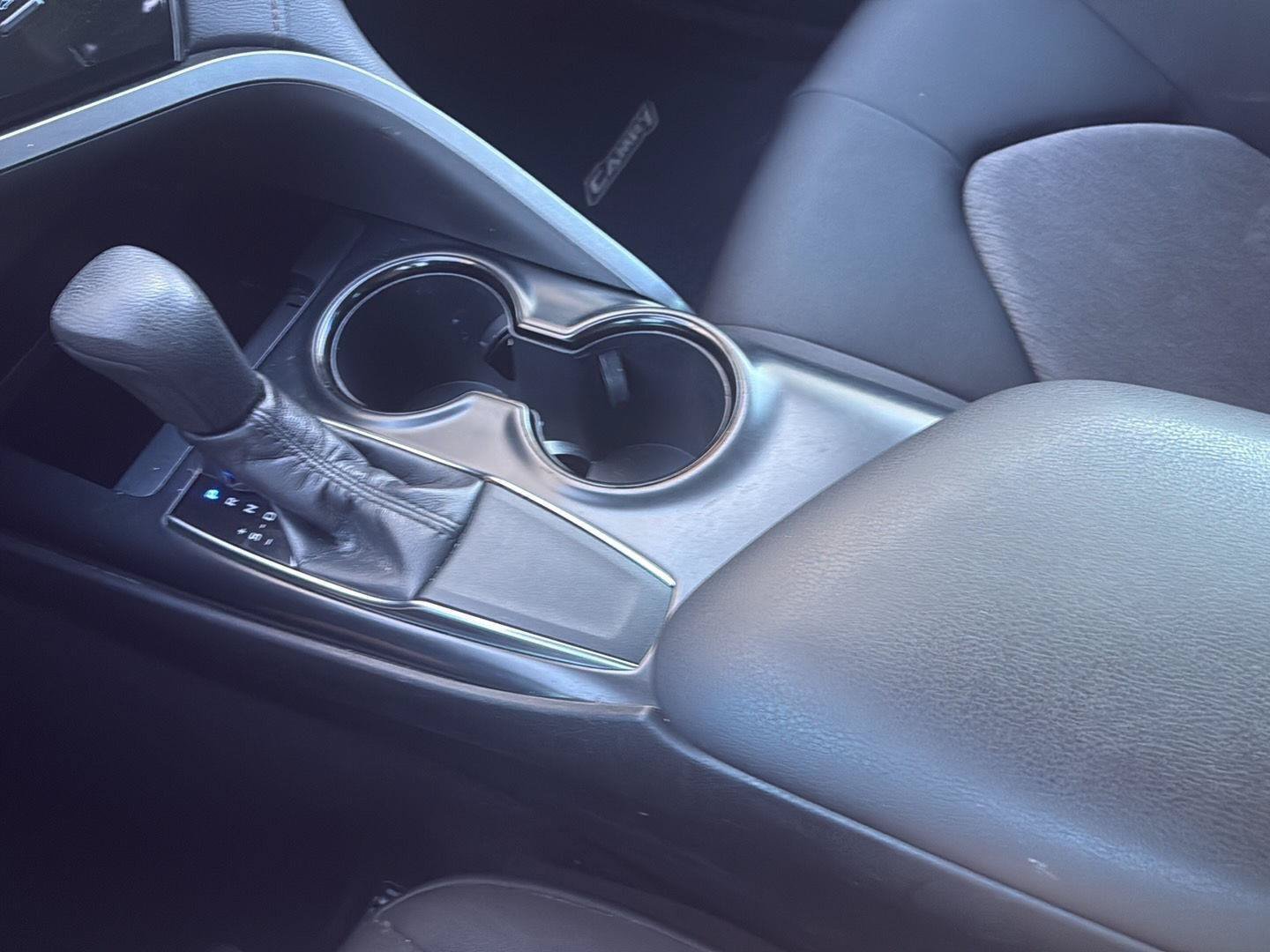 Used 2019 Toyota Camry LE w/ Carpet Mat Package FWD image 18