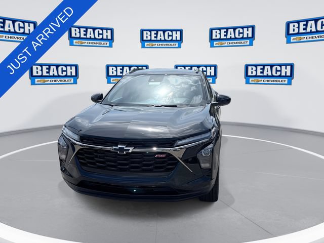 New 2026 Chevrolet Trax RS w/ Sunroof Package FWD image 3