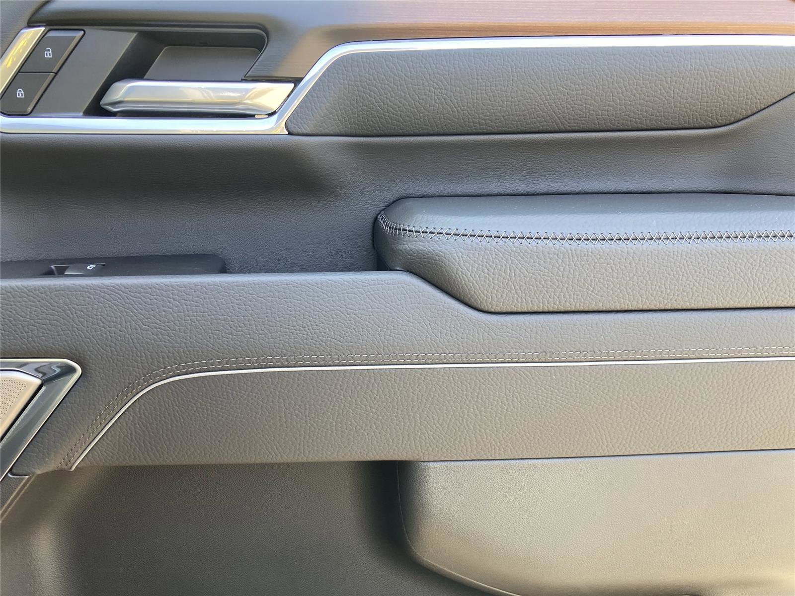 New 2026 GMC Sierra 2500 Denali w/ Denali Reserve Package image 19