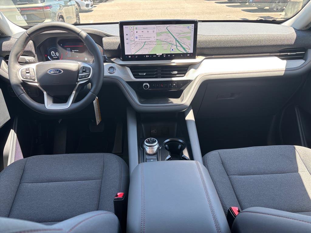 New 2026 Ford Explorer Active RWD image 4