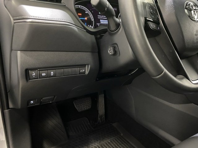 Certified 2024 Toyota Venza Nightshade image 14