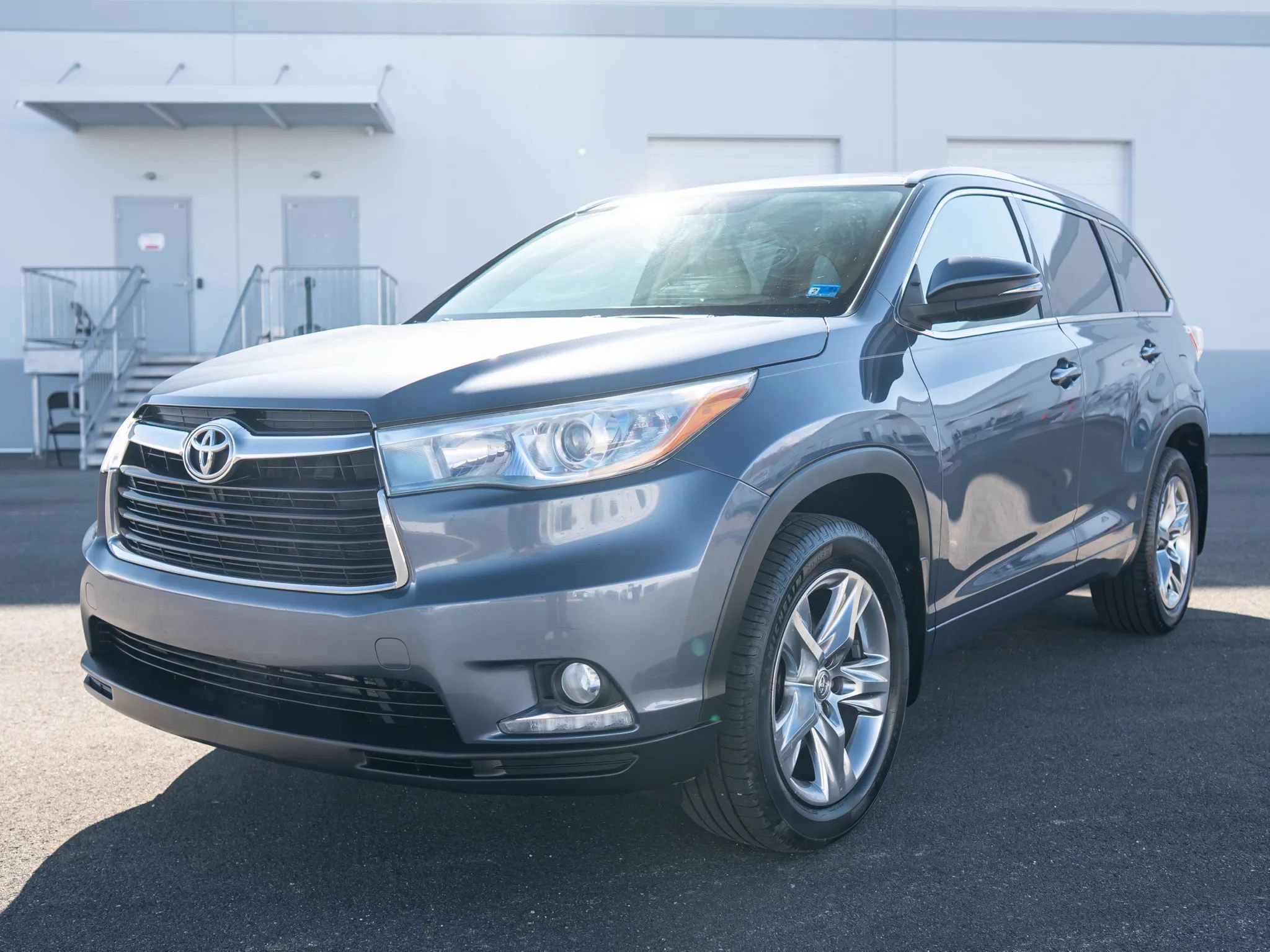 Used 2015 Toyota Highlander Limited image 2