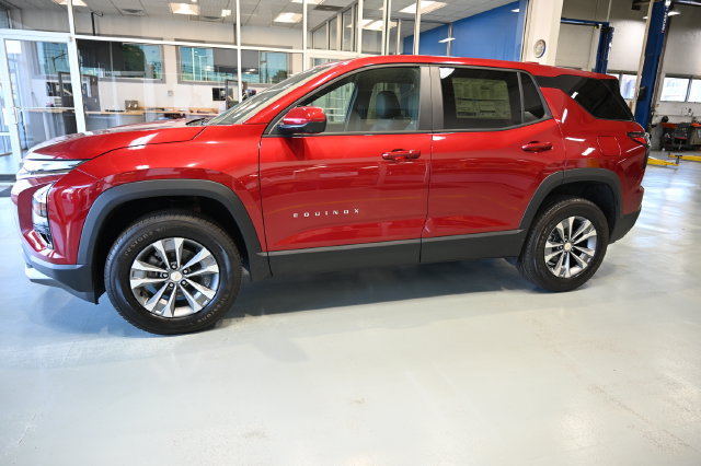 New 2027 Chevrolet Equinox LT w/ Convenience Package II FWD image 7