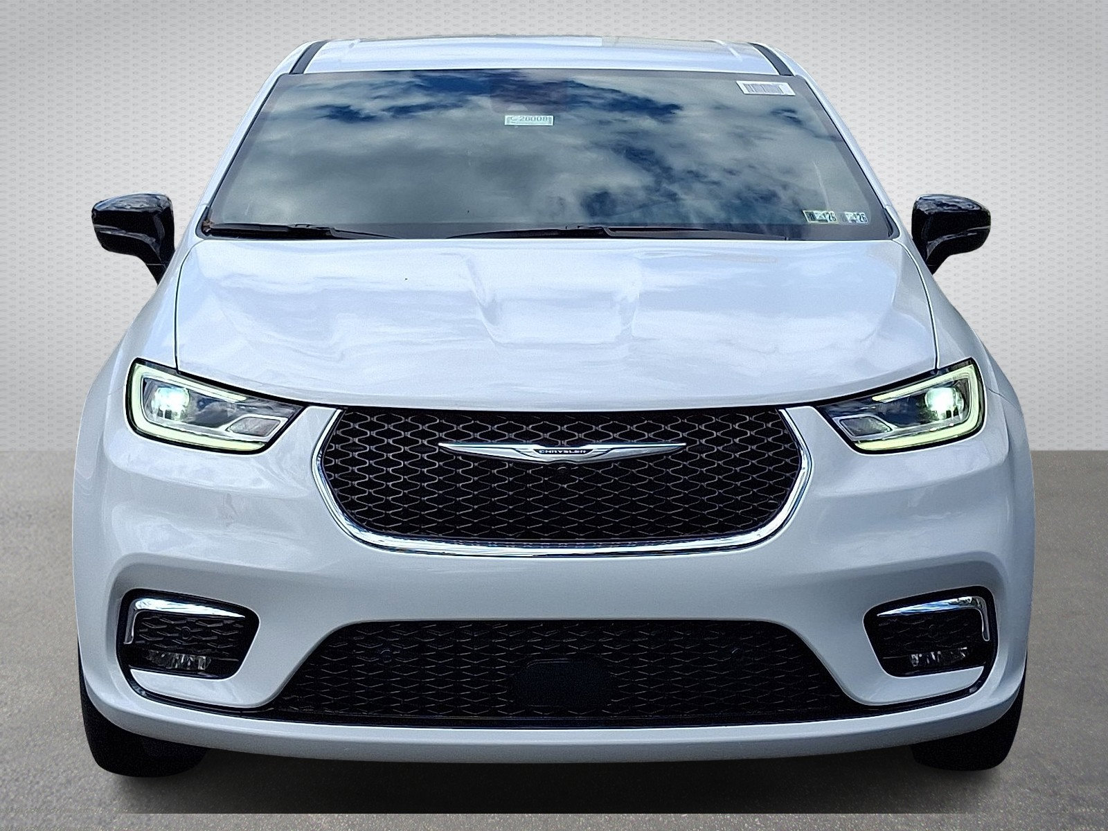 New 2026 Chrysler Pacifica Select image 2