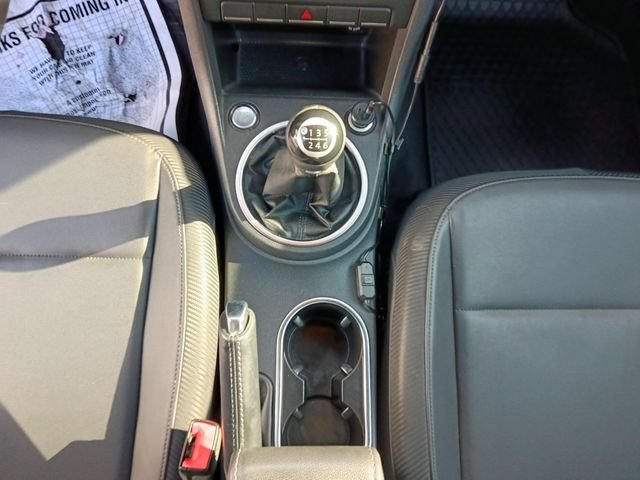 Used 2013 Volkswagen Beetle TDI FWD image 3