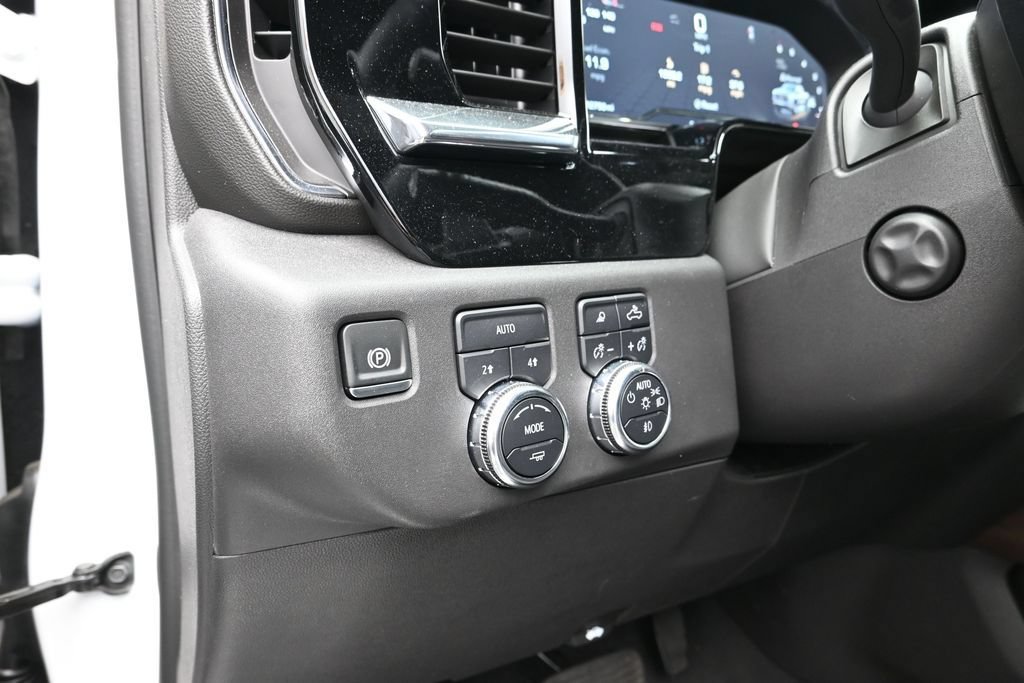 Used 2024 GMC Sierra 1500 SLT w/ SLT Premium Plus Package AWD/4WD image 15