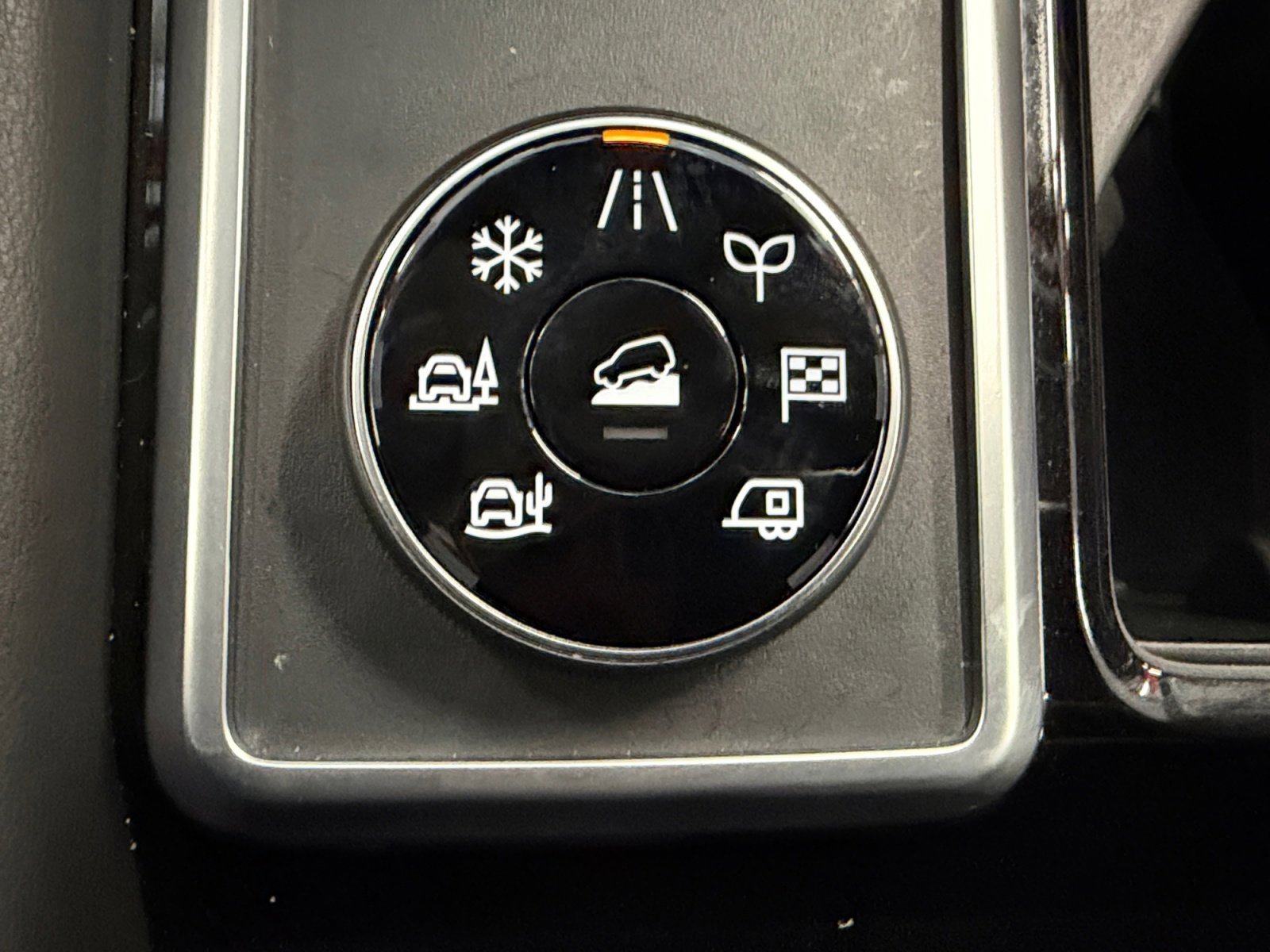 Used 2024 Nissan Pathfinder Platinum w/ Cargo Package image 42