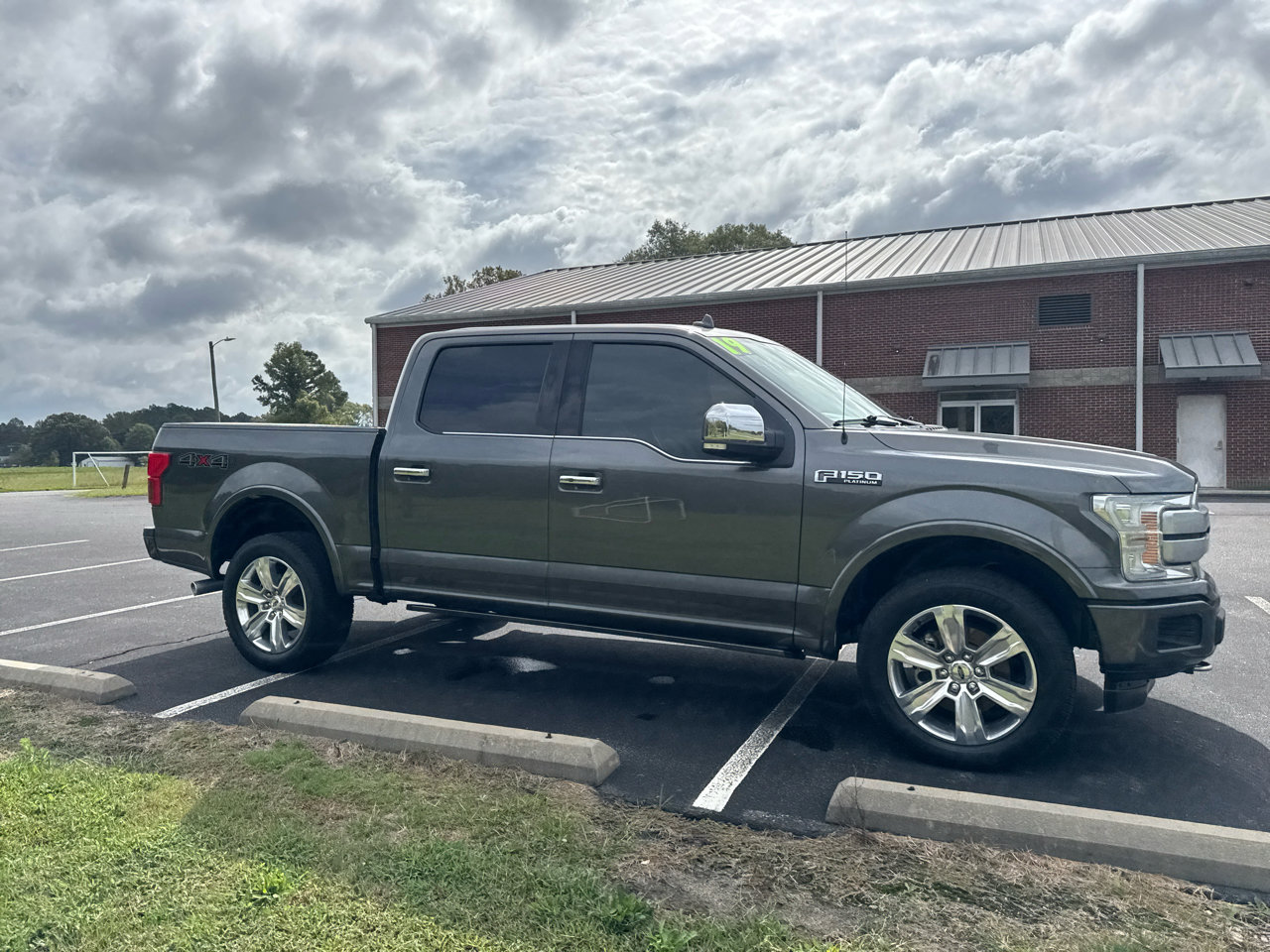 Used 2019 Ford F150 Platinum image 3