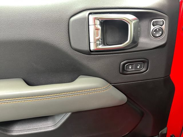Used 2025 Jeep Gladiator Mojave w/ Safety Group AWD/4WD image 29