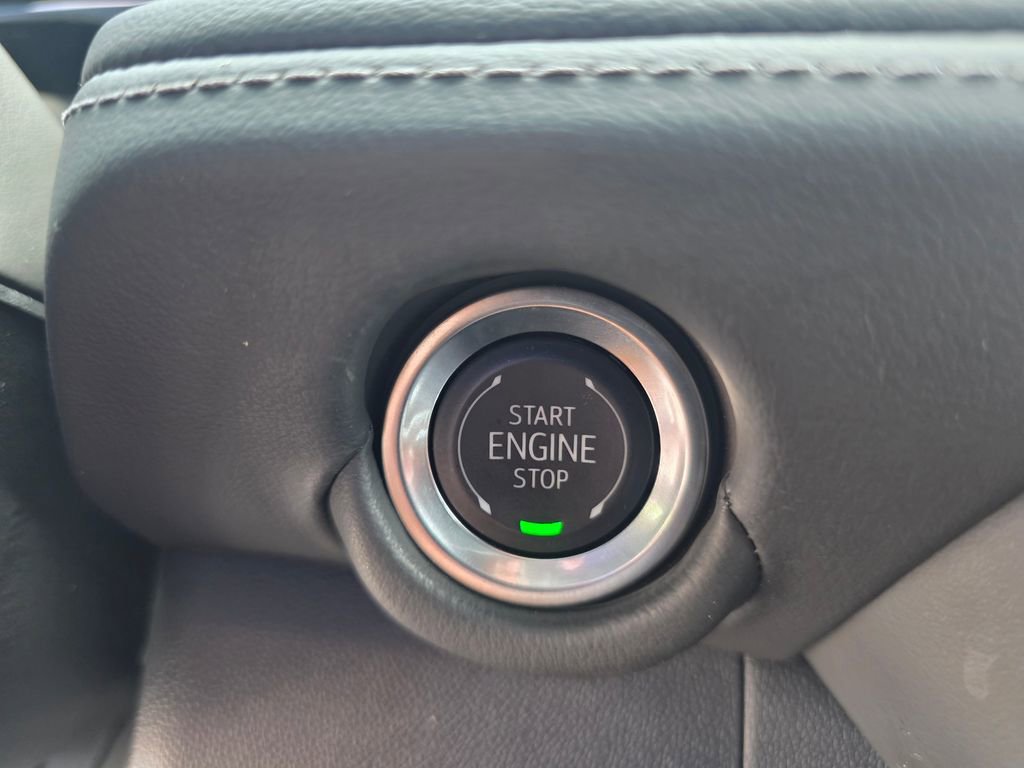 Used 2025 Chevrolet Suburban Z71 AWD/4WD image 20