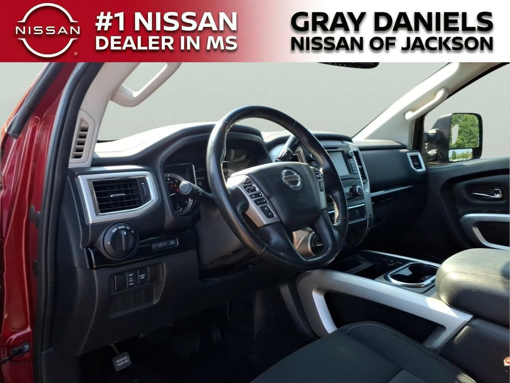Used 2018 Nissan Titan SV w/ SV Convenience Package AWD/4WD image 11