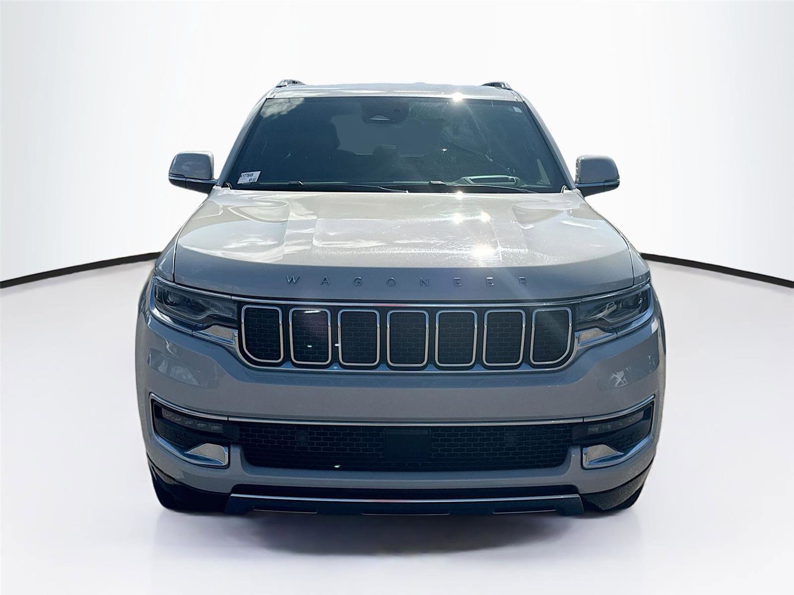 Used 2022 Jeep Wagoneer Series III image 2