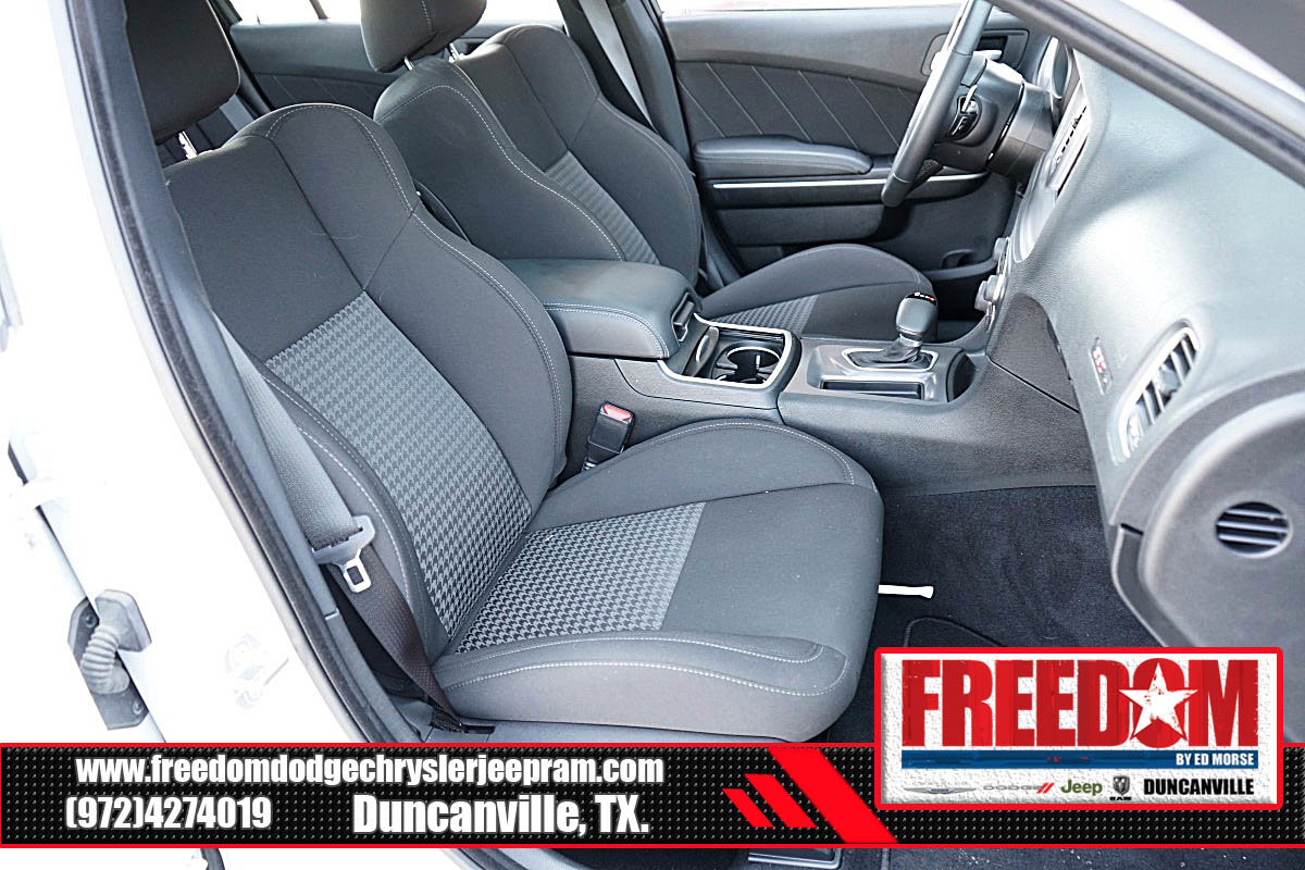 New 2023 Dodge Charger Scat Pack w/ Harman/Kardon Audio Group image 15