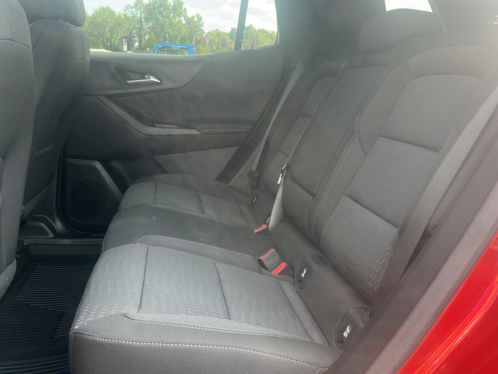 New 2026 Chevrolet Equinox LT w/ LPO, Floor Liner Package image 22