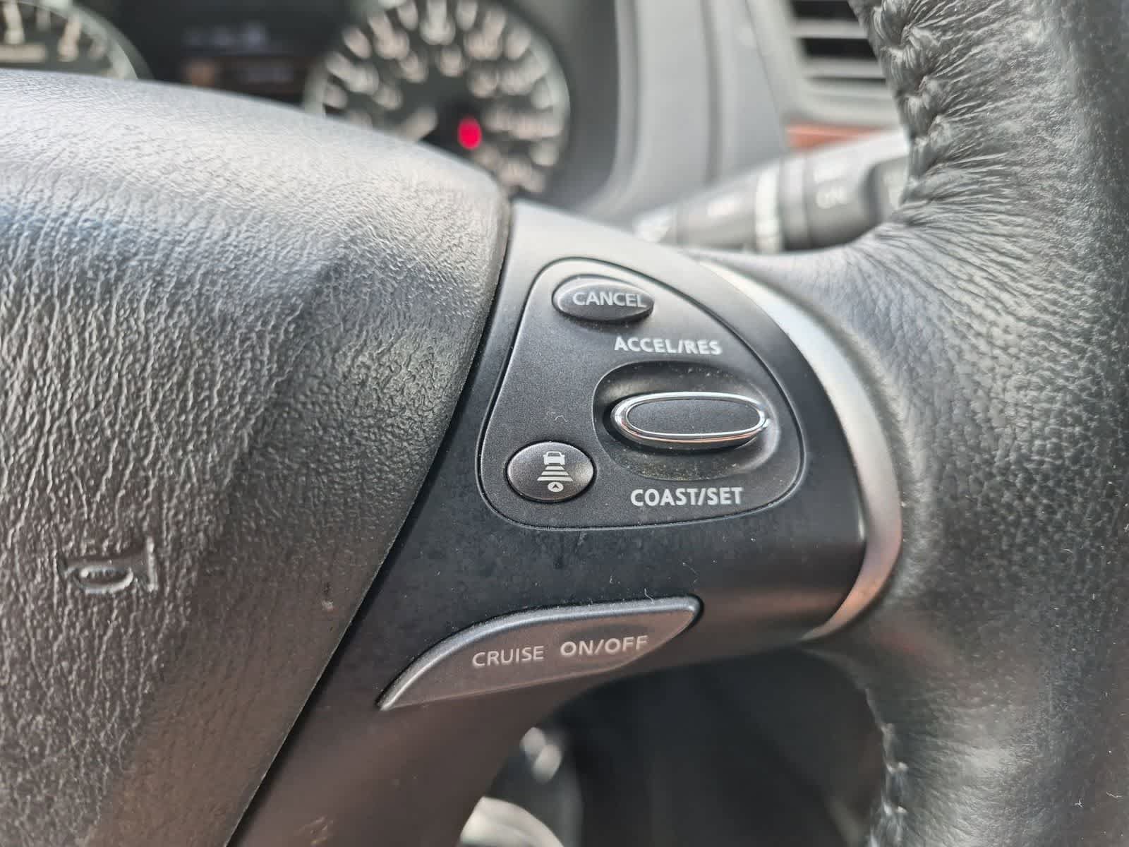 Used 2019 Nissan Pathfinder Platinum AWD/4WD image 25