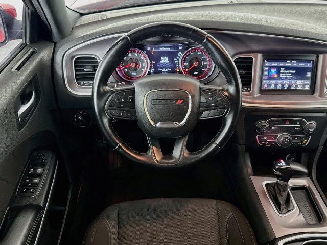 Used 2022 Dodge Charger SXT RWD image 14