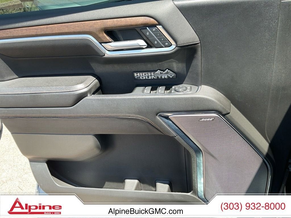 Used 2023 Chevrolet Silverado 1500 High Country w/ High Country Premium Package AWD/4WD image 19