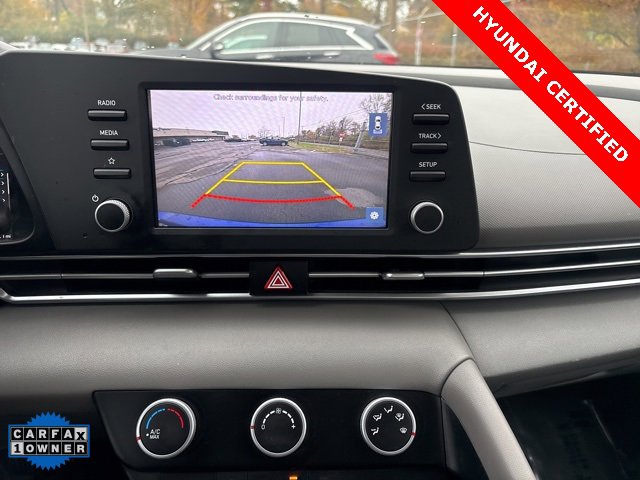 Used 2021 Hyundai Elantra SE image 17