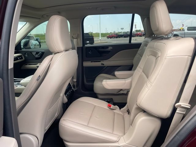 Used 2022 Lincoln Aviator Reserve AWD/4WD image 18