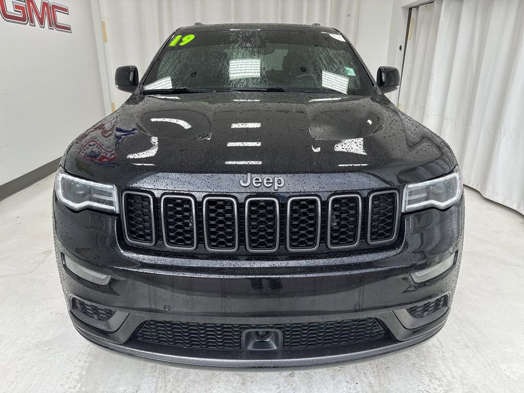 Used 2019 Jeep Grand Cherokee Limited AWD/4WD image 2
