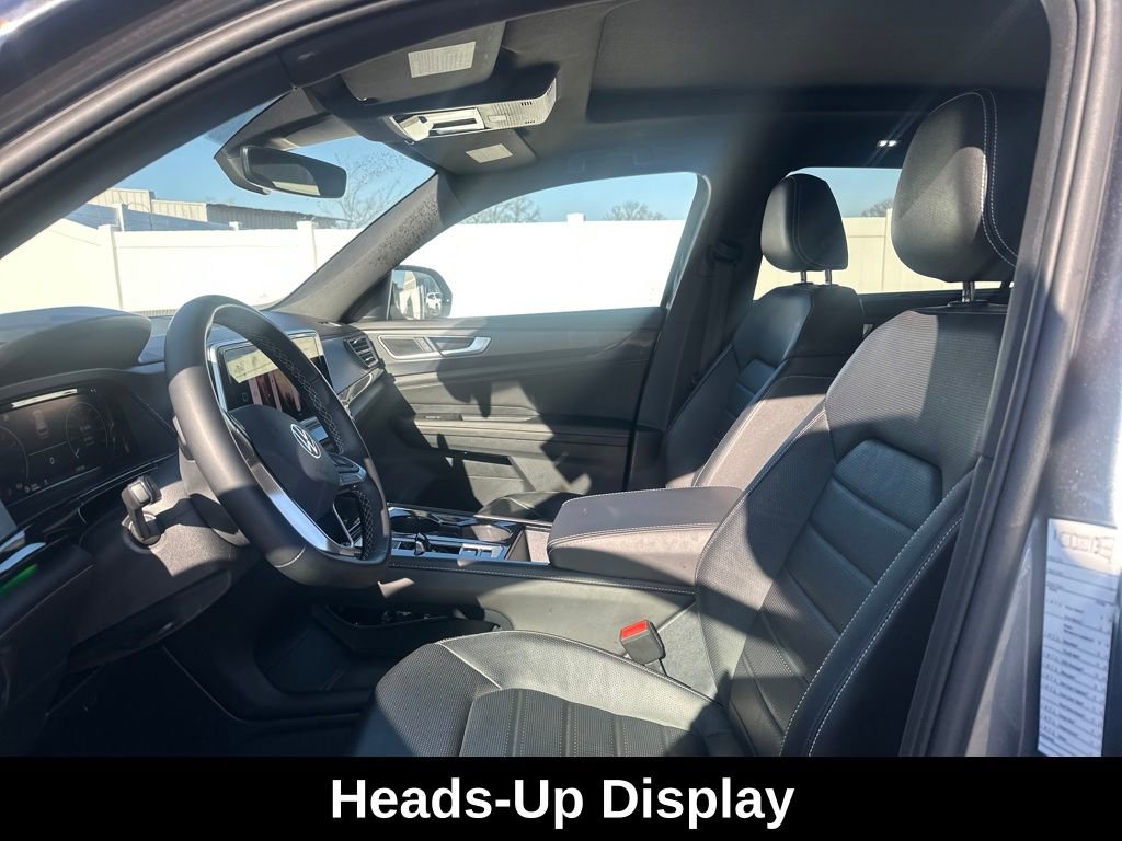 Used 2025 Volkswagen Atlas Cross Sport SEL image 10