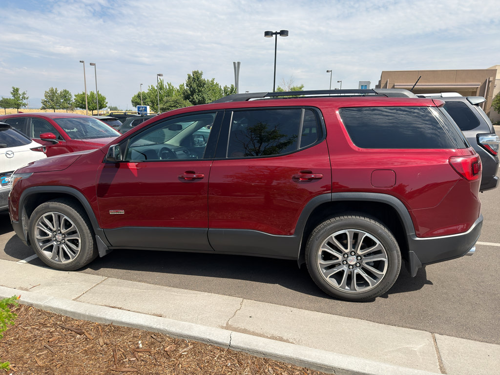 Used 2017 GMC Acadia SLT AWD/4WD image 6