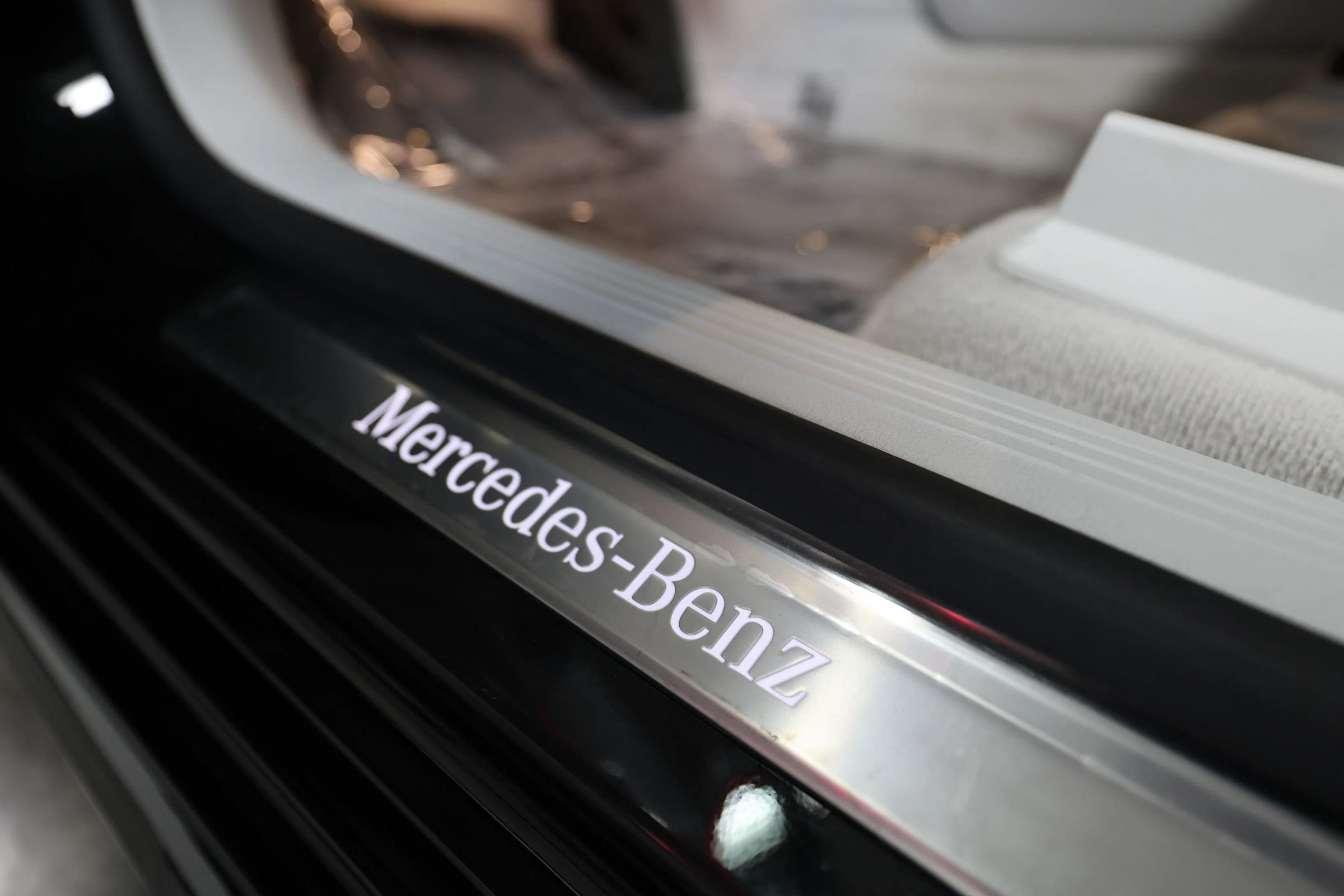 Used 2023 Mercedes-Benz EQS 580 4MATIC SUV image 30