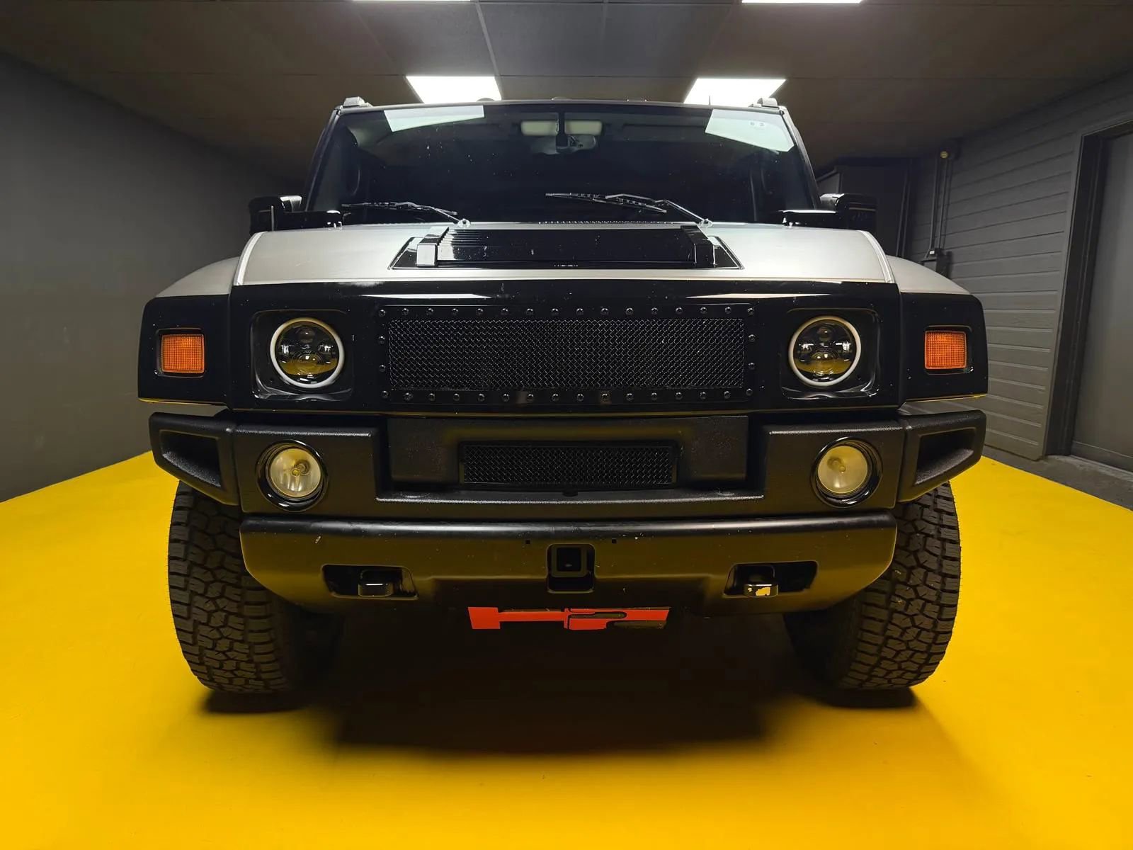 Used 2005 HUMMER H2 w/ Preferred Equipment Group AWD/4WD image 2