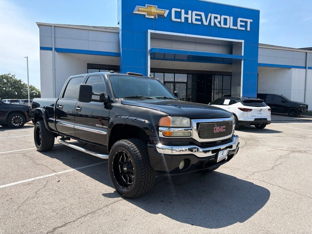Used 2007 GMC Sierra 2500 SLE w/ Skid Plate Package AWD/4WD image 1