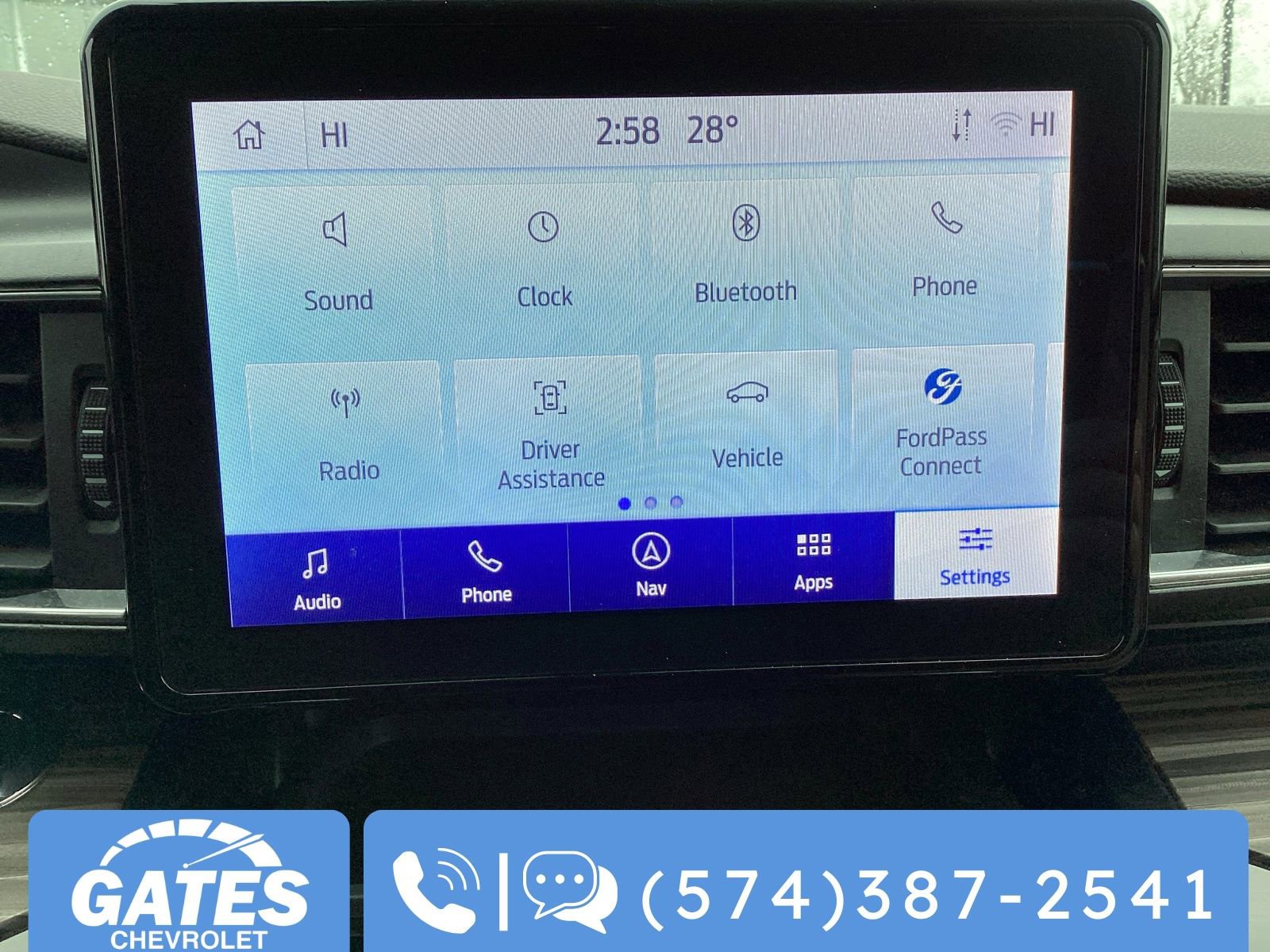 Used 2023 Ford Explorer Limited image 3