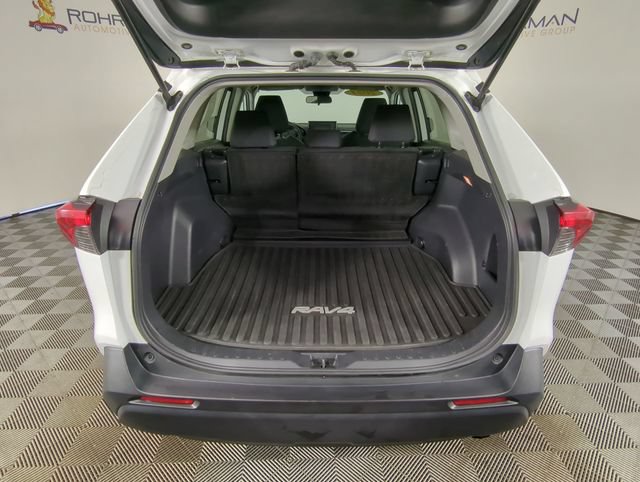 Used 2021 Toyota RAV4 LE AWD/4WD image 36