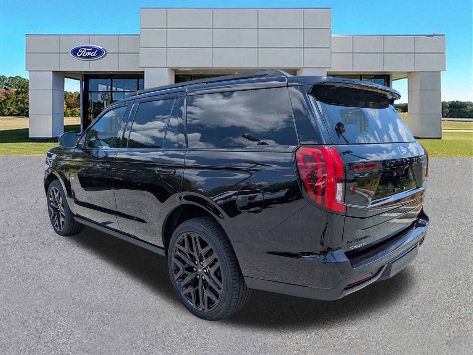 New 2026 Ford Expedition Platinum w/ Stealth Performance Package AWD/4WD image 3